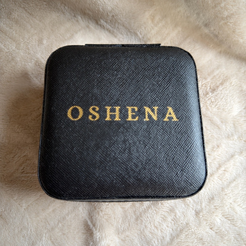 OSHENA Black Jewelry Case